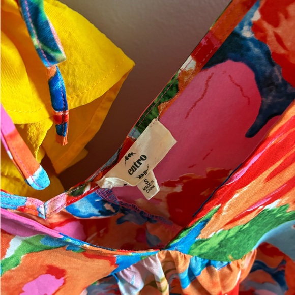 Lot of 4 boutique tops- Entro, FSL Apparel, Daytrip, Cable & Gage - Picture 2 of 10